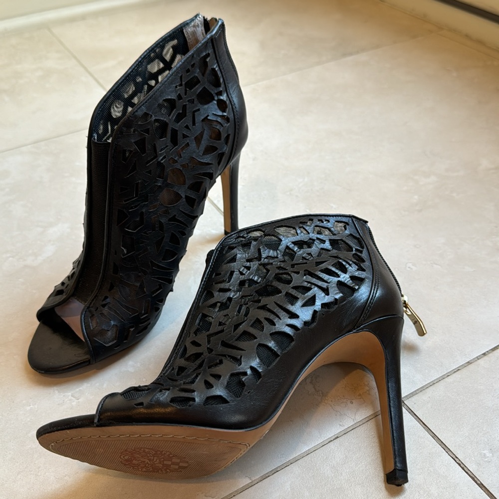 Vince Camuto Kalista shooties.